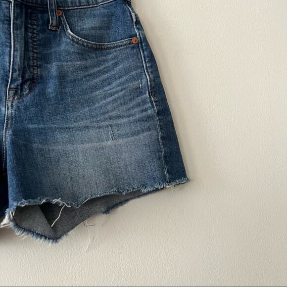 Madewell High-Rise Denim Shorts in Glenoaks Wash: Cutoff Edition - Picture 3 of 8